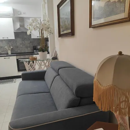 Riva Al Mare Apartment Riva Ligure